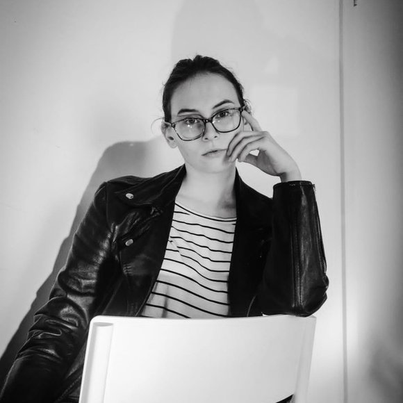 Meet your Posher, Tori - Picture 5 of 6